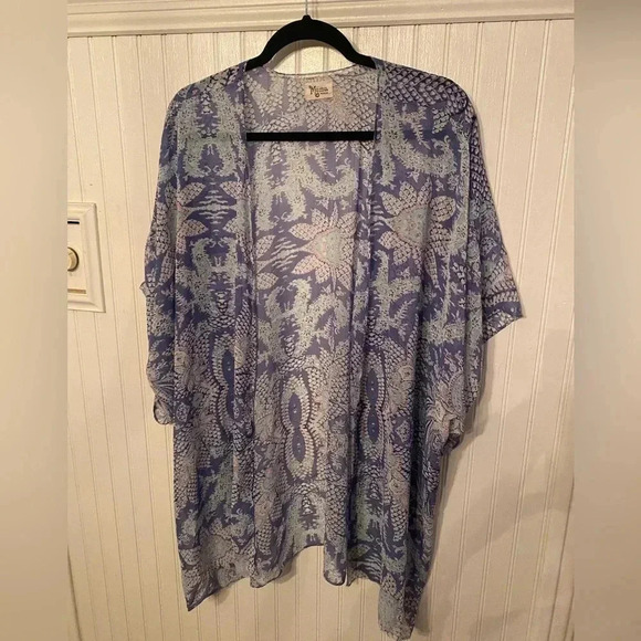Show me your Mumu Sheer Wrap Size Medium - Picture 1 of 5